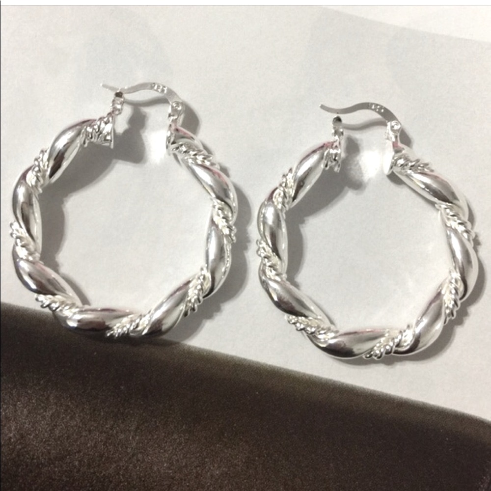 New Silver Hoops earrings JE3
